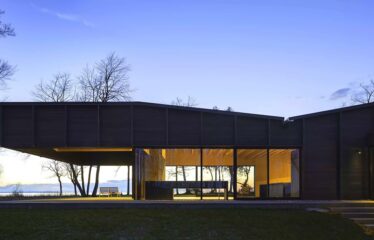 Desert Retreat with Mountain Views